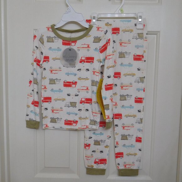 NWT 2pc Milkberry Bamboo Truck Print Pajamas sz 5t - Picture 1 of 1